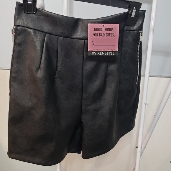 VIXEN by Micheline Pitt Good Things for Bad Girls Vegan Leather Black Shorts Med - Picture 2 of 11